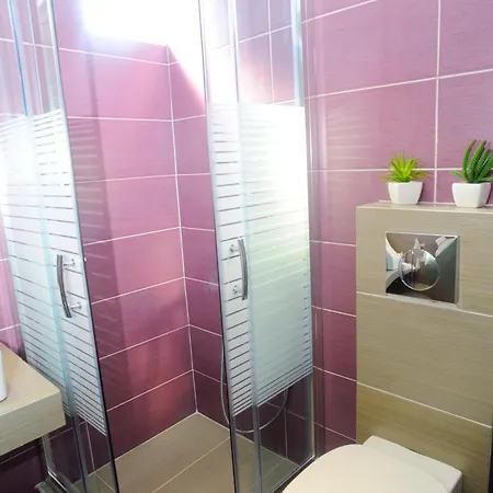 Asterias Szálloda *